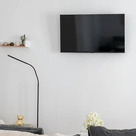 Oasis / 50m² / Comfortable With Terrace * マウターン