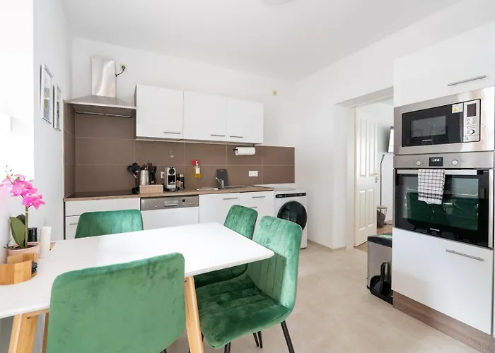 Oasis / 50m² / Comfortable With Terrace